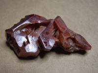 バナジン鉛鉱クリスタル